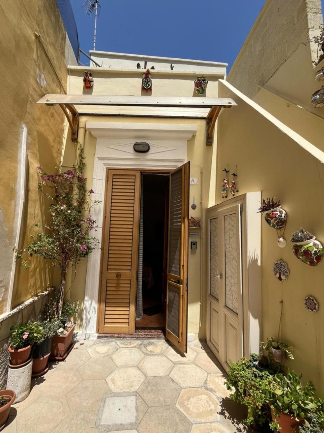 La Casa Di Giu Salento Villa Surbo Bagian luar foto