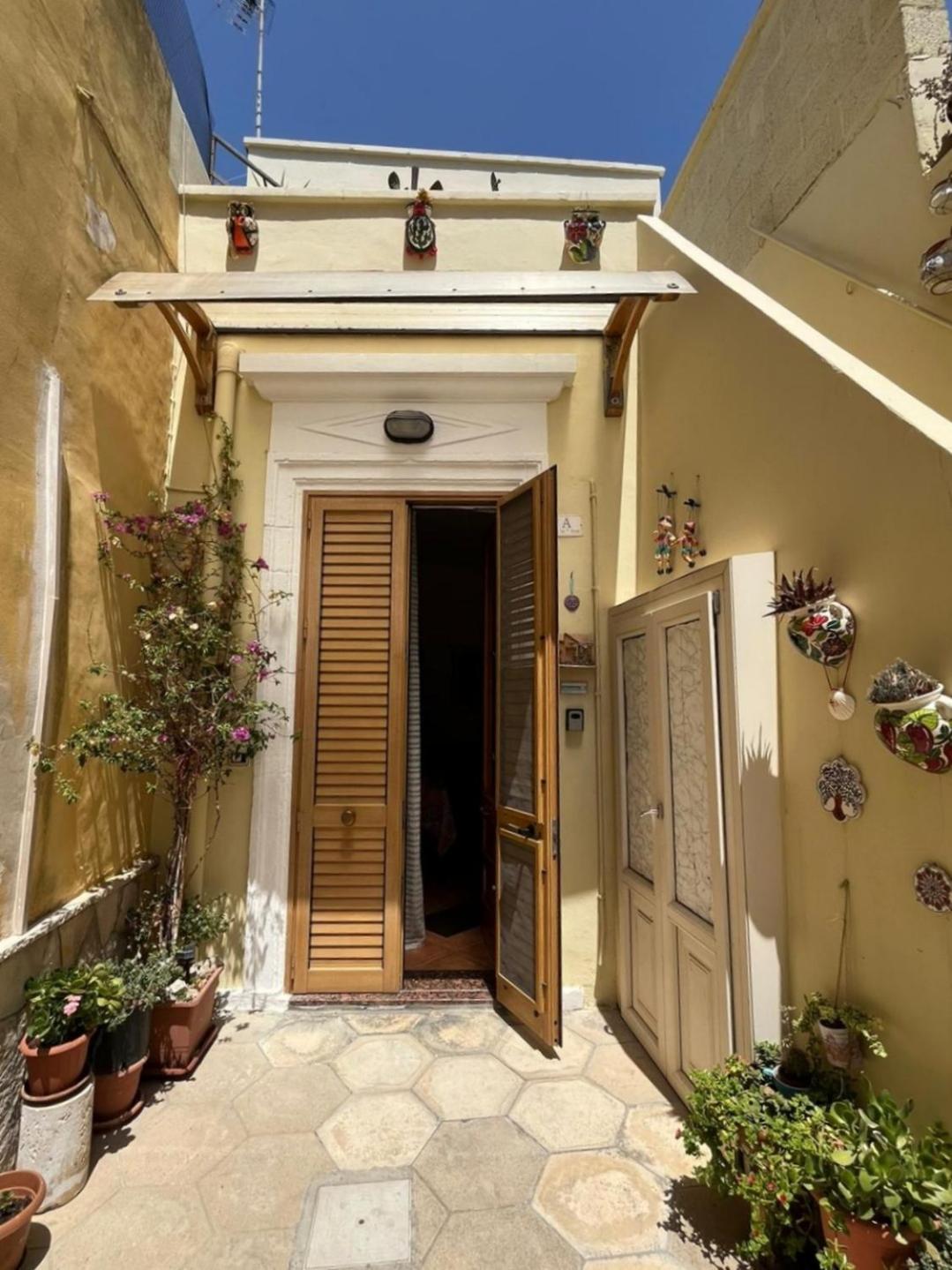 La Casa Di Giu Salento Villa Surbo Bagian luar foto